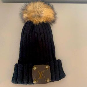 BN louis vuitton beanie